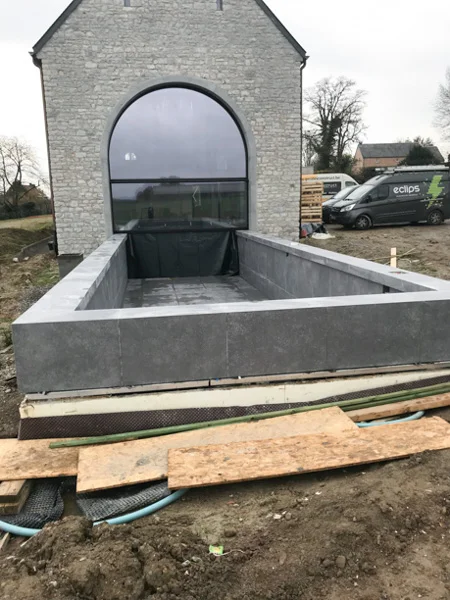 Comment carreler autour d'une piscine