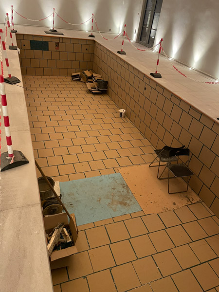 Construction d'une piscine en carrelage : guide complet